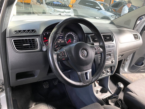 Imagen 11 de 23 de Volkswagen Suran 1.6l 2013