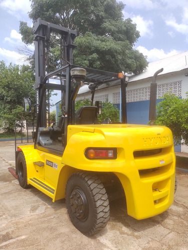 Empilhadeira Hyundai 7,0t * Diesel * 2016 - 7 Toneladas