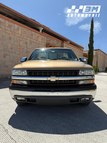 Chevrolet Cheyenne 5.3 2500 Cab Reg K 295hp 4x2 Mt