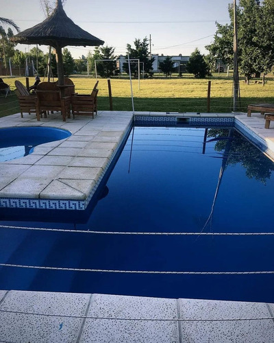 Casa Quinta En Venta Con Gran Parque Y Pileta.