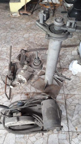 Imagem 2 de 2 de Vende Se Dobradeira De Tubos Manual Uma Ponteira De Chapa