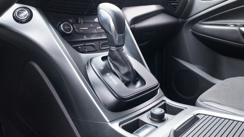 Imagen 11 de 18 de Kuga 2.0 Sel 4x2 Aut. L/17