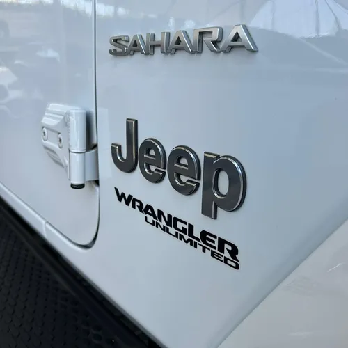 Jeep Wrangler JEEP SAHARA WRANGLER UNLIMITED