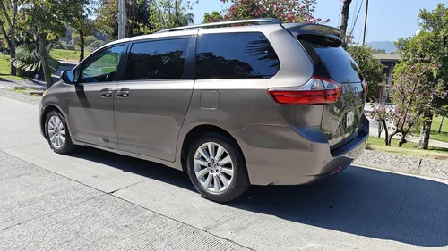Toyota Sienna 3.5 Xle Piel At