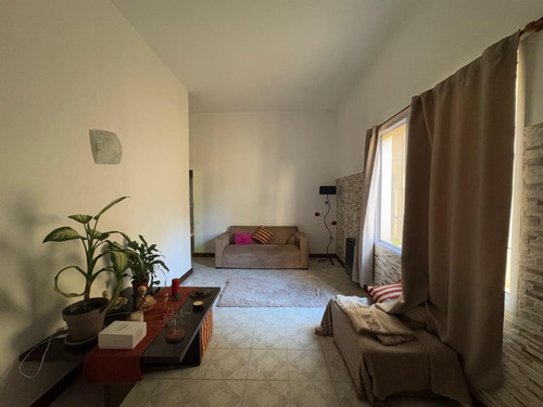 Venta De Casa Beccar 6 Ambientes Con Enorme Jardin