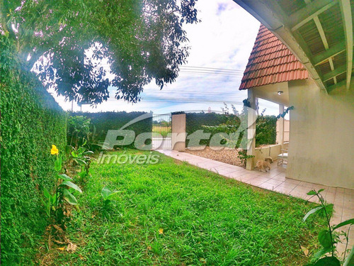 Chalé Com 4 Quartos, Sendo 2 Suítes, No Bairro Nossa Senhora Da Paz Em Bal. Piçarras. (cód. 10465) - 35710465v