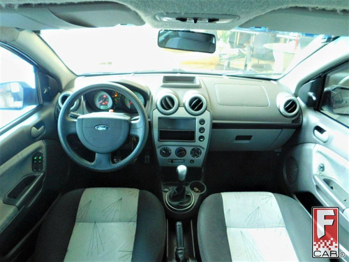 Imagem 7 de 10 de Ford Fiesta Trail 1.6 8v Flex 5p