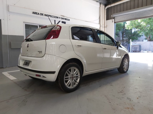 Fiat Punto Essence 1.6 2011