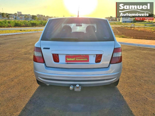 Imagem 4 de 10 de Fiat Stilo 1.8 Mpi 8v Gasolina 4p Manual