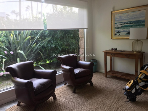 Casa De 3 Dormitorios En San Rafael, Punta Del Este- Ref: 1754