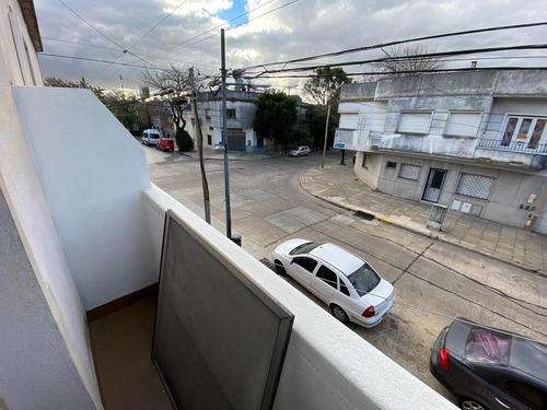 Imagen 10 de 24 de Ph 3 Ambientes Venta Flores Terraza Y Balcón