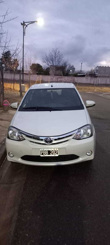Imagen 11 de 18 de Toyota Etios 2015 1.5 Sedan Xls