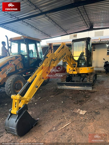 Mini-escavadeira New Holland E35b Ref.236544