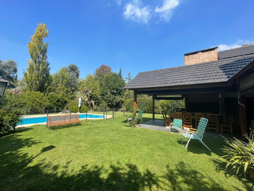 Imagen 19 de 30 de Casa 5 Ambientes Con Piscina La Tradicion