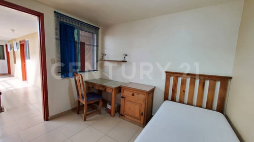 Casa De Estudiantes En Venta Cerca De La Uvm-cholula, Puebla,,