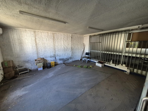 Se Arrienda Amplio Local Comercial A Una Cuadra De Av Colón