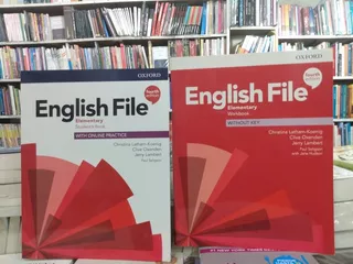 English File Elementary (student Book Workboo) (4th Edition)