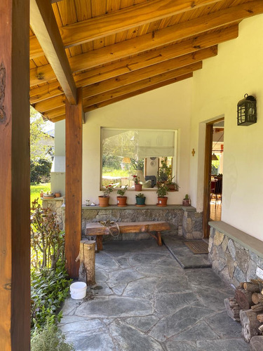 Importante Casa En Barrio Sigrand