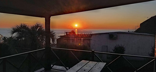 Cabaña De Madera En Venta En Punta Fría, Con Hermosas Vistas