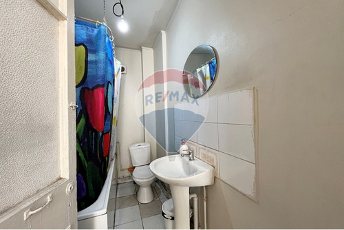 2 Casas Y Local Comercial. Metro República.