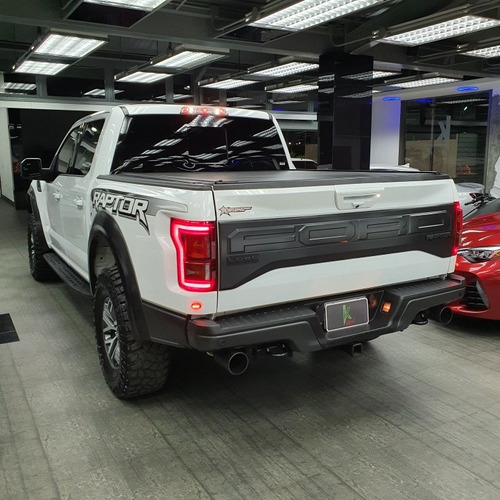 Imagen 4 de 9 de Ford Raptor 4 Puertas