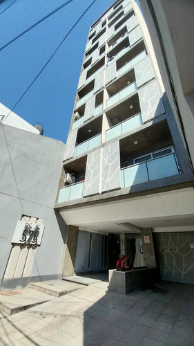 Monoambiente En Venta En Barrio Sur, Buenos Aires Al 500