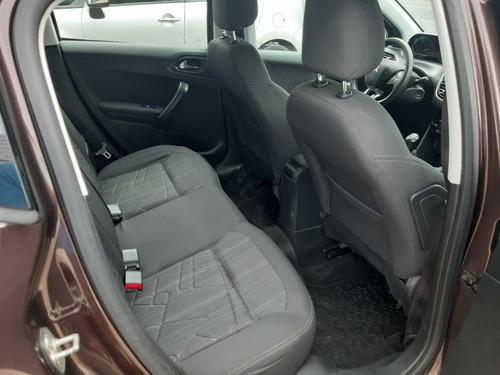 Imagen 12 de 13 de Peugeot 208 1.6 Feline 2014 62000km