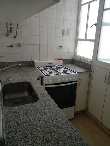 Departamento De 3 Ambientes En Alquiler-barrio Norte
