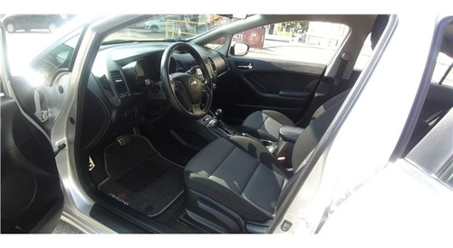 Kia Cerato 1.6 Sx 16v Flex 4p Automático