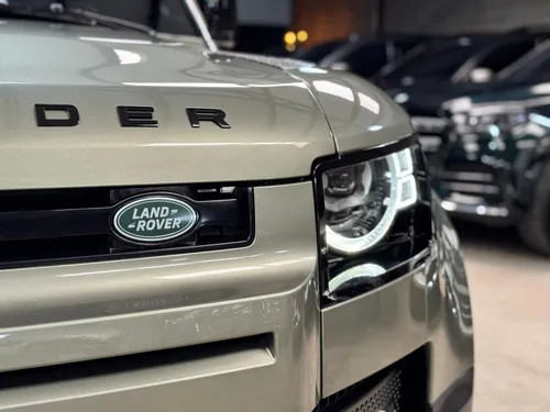 Land Rover Defender First Edition 2.0 Turbo Diesel