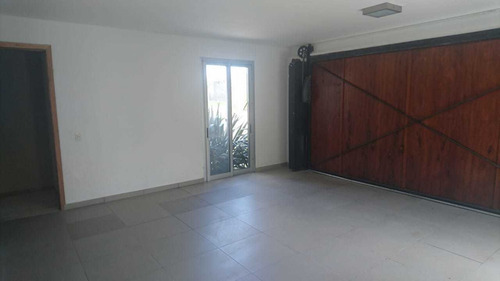 Alquiler Residencial De 6 Amb. En Barrio El Golf.