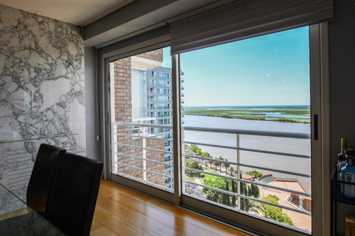 Piso Exclusivo Con Vista Al Río, 4 Dormitorios Y Cochera Doble - Salta 1100 - Centro Rosario | Venta