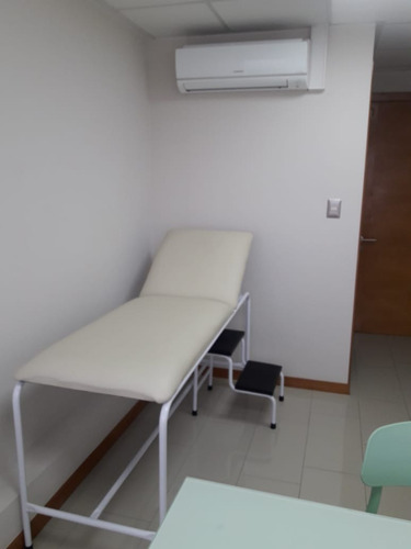 Exc.of. Consulta Médica Edif J. Manso De Velasco Los Angeles