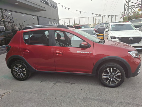 Renault Stepway 5p Intens L4/1.6 Aut