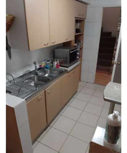 Casa 2 Pisos En Micro Barrio Con Portón Accesos