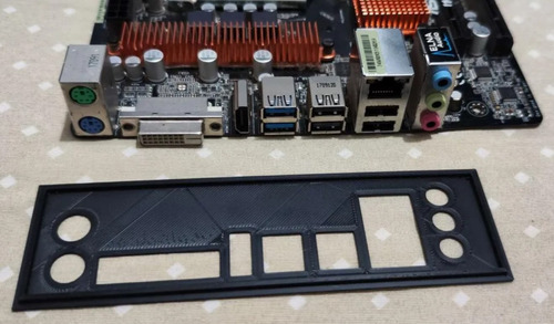 Chapita Plastica Trasera Motherboard Asrock H110m-hdv Color Negro