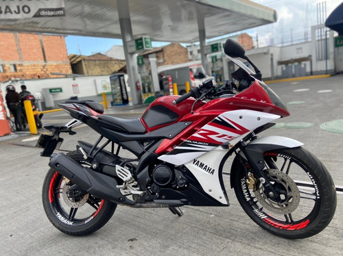 Yamaha R15 2015