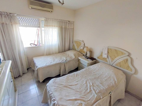Imagen 6 de 22 de Venta De Departamento En Flores