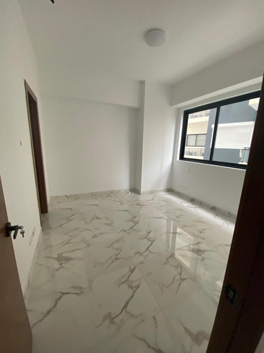 Alquiler De Apartamento Con Línea Blanca En Una De Las Torres Más Exclusivas De La Zona, Los Cacicazgos, Distrito Nacional, Rep.dom