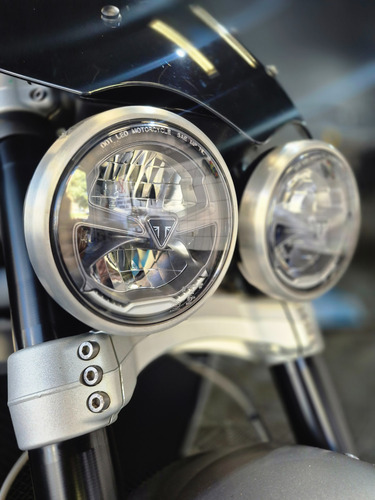 Triumph Rocket 3 R