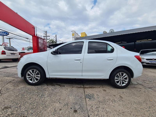 Renault Logan Life10mt
