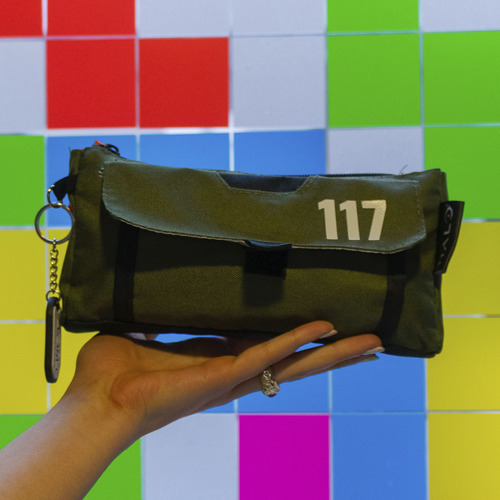 Mochila Halo Edicion Legendaria Color Verde Musgo Diseño De La Tela Liso