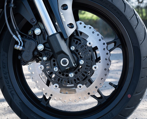Imagen 5 de 15 de Cfmoto Mt650. 2 Años De Garantía. Financiada En 60 Cuotas