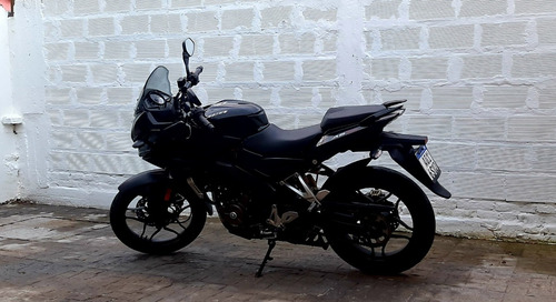 Imagen 2 de 5 de Bajaj Rouser As 200