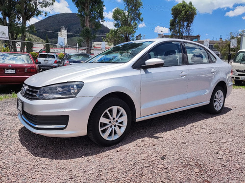 Volkswagen Vento 1.6 Confortline Mt