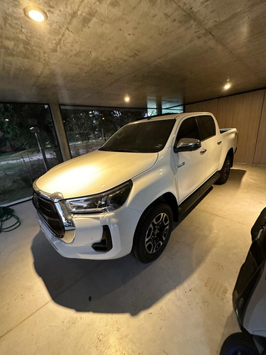 Toyota Hilux 2.8 Cd Srx 177cv 4x4 At