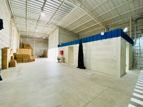 Bodega Nueva, La Mejor Conectividad, 550 M2