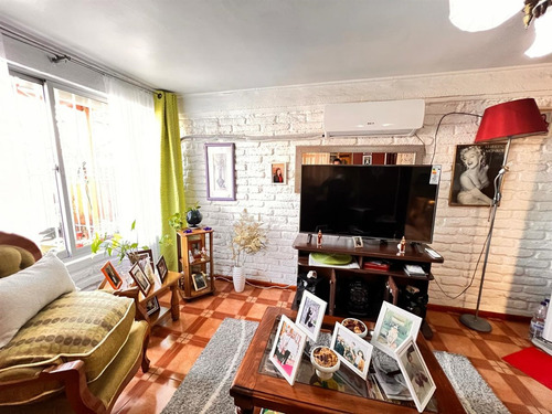 Casa En Venta De 3 Dorm 2 Baños En Maipú