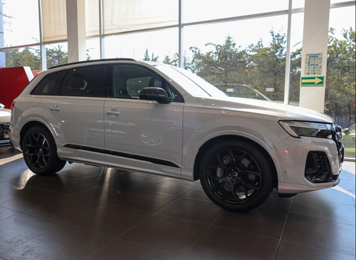 Audi Q7 3.0 TFSI 55 s line PHEV 394hp