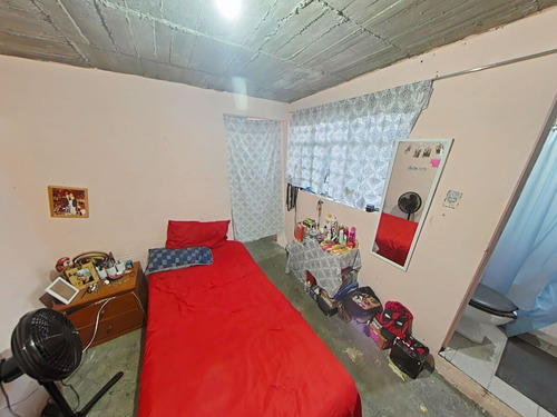 ¡gran Oportunidad En Ecatepec! Casa En Venta Con Distribución En Dos Niveles Y C